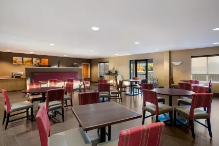 Comfort Suites Suffolk - Chesapeake