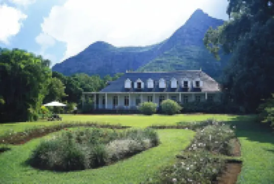 Chez Cozy's Hotels in 