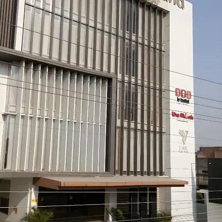 Hotel le Lotus Grand Varanasi