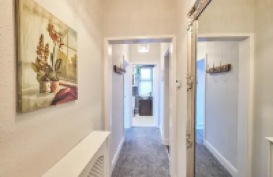 Host & Stay - Seas the Day