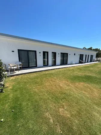 Secret Garden Hotel Отели рядом с достопримечательностью «Alacati Surf Paradise Club»