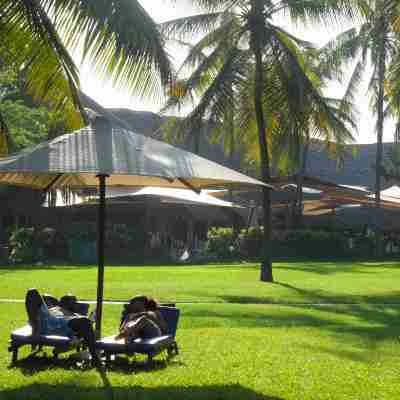 Voyager Beach Resort Hotel Exterior