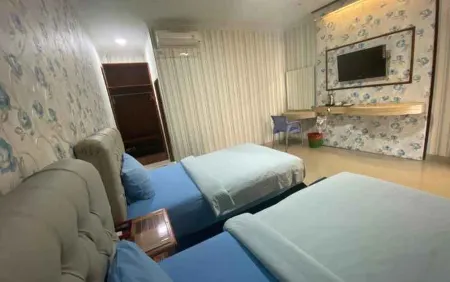 Hotel & Villa Gunung Jempol