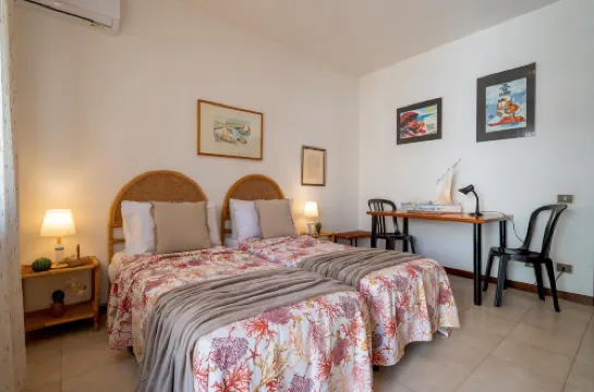 ซาร์ดิเนีย อาร์อี - ฟรานเชสกา แฟลต - จอดรถฟรี