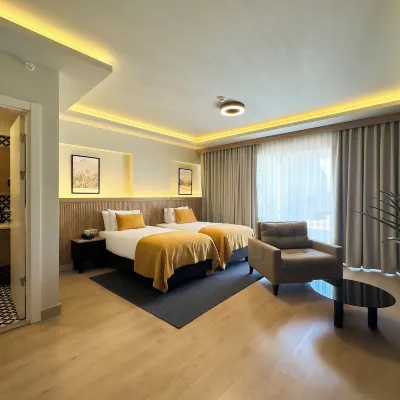 Dugi Hotel Hotels near Kadikoy