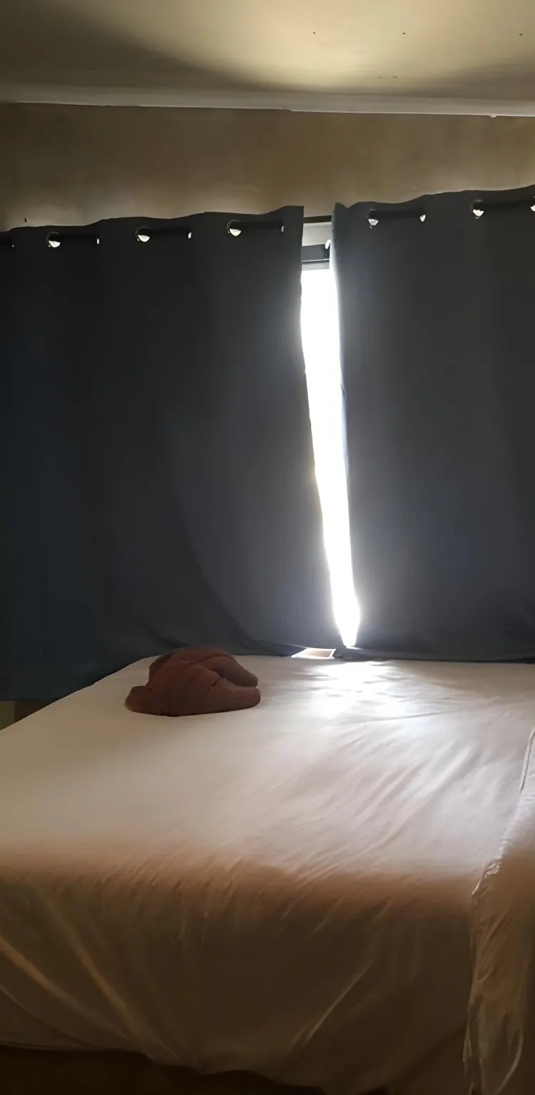 ห้องสแตนดาร์ดพักได้ 3 คน A-ปลอดสูบบุหรี่