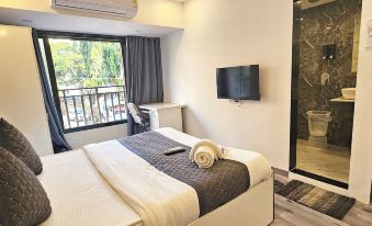 Astha Kandivali Service Apt