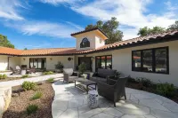 Rancho Robles by Avantstay Vineyard Villa w/ Views, Pool & Privacy