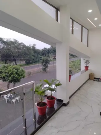 Hotel moonlight & restaurant Отели в г. Конаджайр