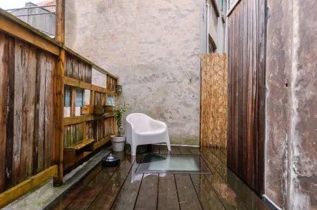 Huswell - Authentic Townhouse Near the Beach - Pets Welcome!