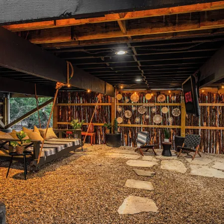 Bia Treehouse Fredericksburg