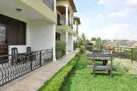 Primebiz Apartments - Mountain view