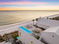 2590 E County Highway 30a 7 Bedroom Home by Redawning - Parking