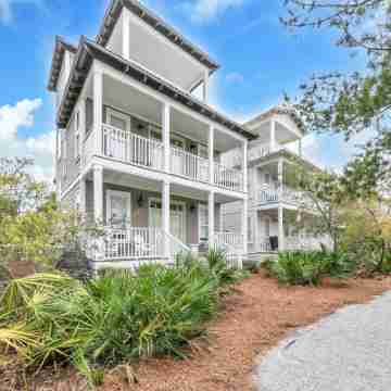 Floridays on 30A Hotel Exterior