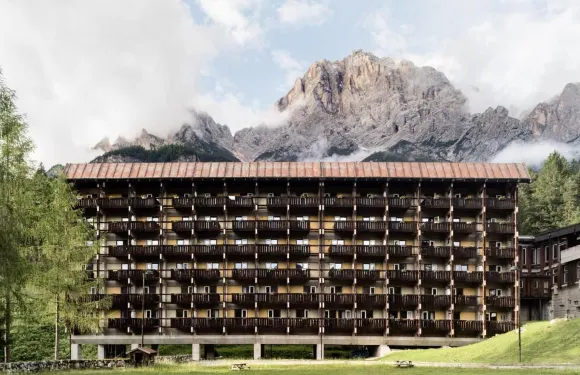 博伊泰多洛米蒂美居酒店