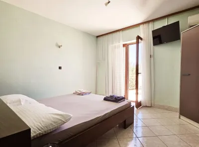 Apartments Blink فنادق في Orebic