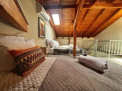 ReCrete - 克里特島度假屋 Thirathen Museum of Musical Instruments附近的飯店