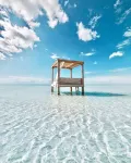 Mahogany Bay Resort & Beach Club, Curio Collection by Hilton - de playa