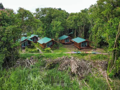 塔尼尼京那巴當岸（原名自然小屋京那巴當岸） 住宿飯店