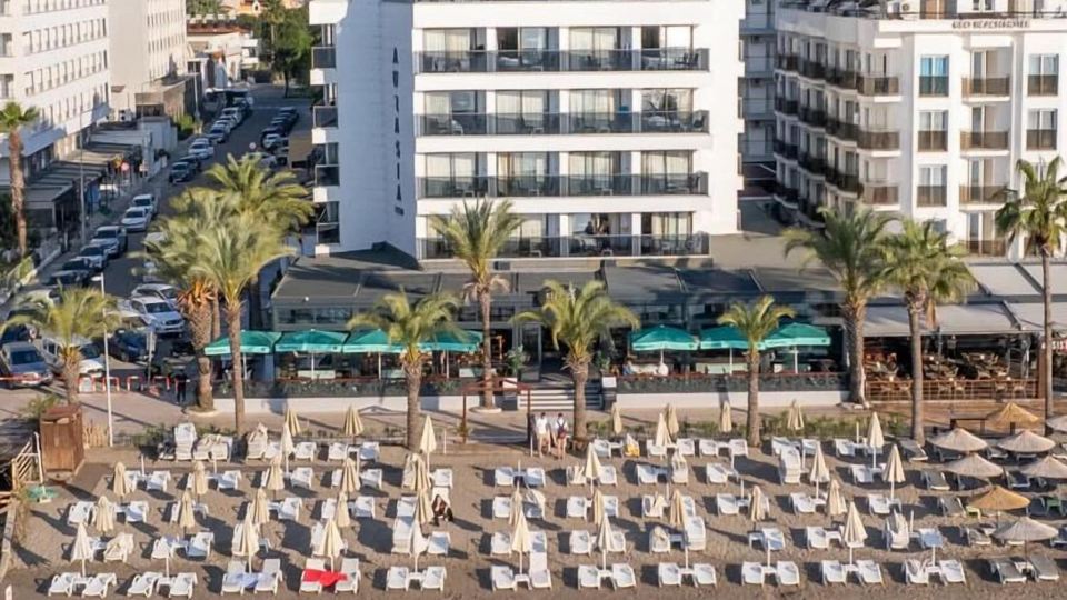 Aurasia Beach Hotel