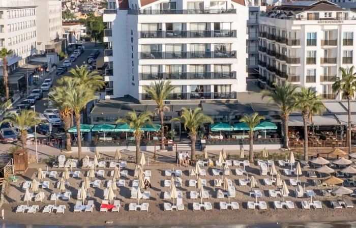 Aurasia Beach Hotel