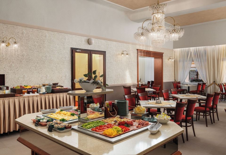 5. 사보이 스파 &..