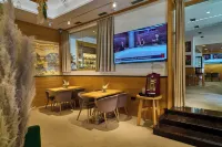 Urpí­n City Residence Hôtels à : Banska Bystrica