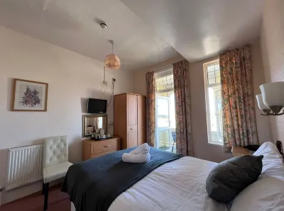 Bonair Hotel Hotels near Splashdown Quaywest