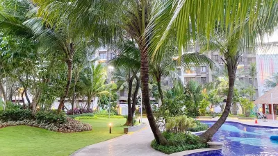 Sky House BSD Apartments by OkeStay Các khách sạn ở Pagedangan