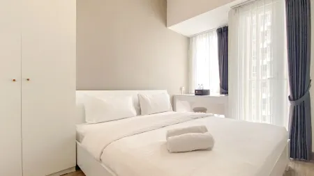 Well Furnished Studio Room at High Floor Tokyo Riverside Pik 2 Apartment