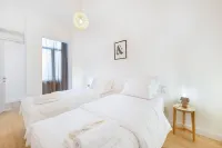 อพาร์ทเมนต์พรีเมี่ยมรอยัล -120 ตารางเมตร - ระเบียงส่วนกลาง