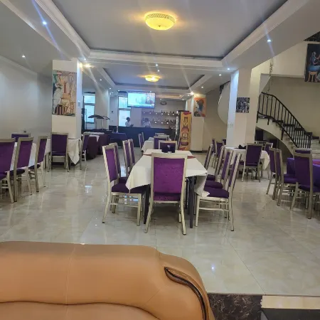 Palm Palace Hotel