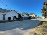 Pet-Friendly 2BR Ranch Wifi Parking Near RTP Hôtels à : Comte de Wake