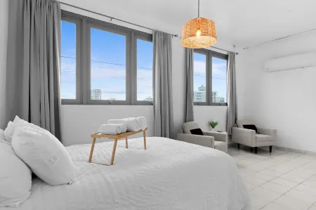 La Placita by PMI Puerto Rico Отели рядом с достопримечательностью «Old San Juan Art Gallery»