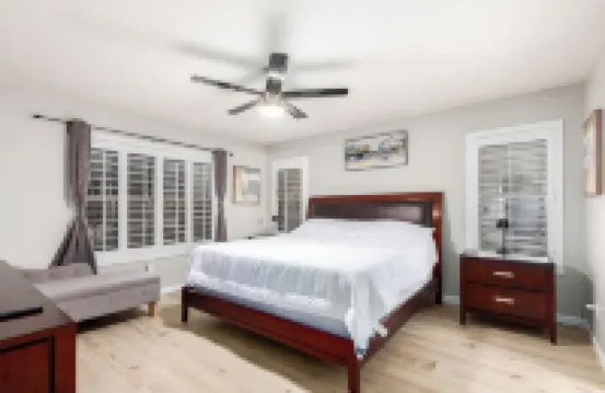 Spacious 4-bedroom house in amazing Phoenix with fitness room, WiFi Hotele w: Desert View