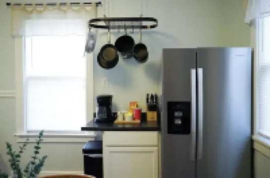 Coastal 3-BR Lower Near Lake MI and Downtown Sheboygan