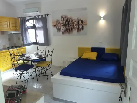 Studio Samba residence Natangue 1 Saly. Отели в г. Сали
