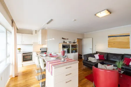 Wonderful view for 4 people 100 m from the main beach