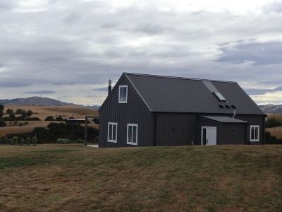 Beautiful Wairarapa views, short drive to all Martinborough has to offer