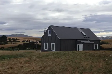 Beautiful Wairarapa views, short drive to all Martinborough has to offer Отели в г. Мартинборо