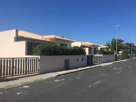 holiday home NUNES VILLAGE Отели рядом с Аэропорт Порту-Санту