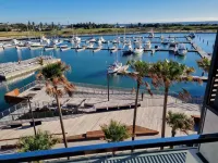 Luxurious new 3-bedroom penthouse apartment Hotels in Shellharbour