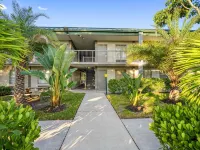 Condo at the Bay with Resort-Style Amenities, Pool, Tiki Bar Hotels in Whitfield