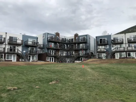 Lakeview Mountain Retreat