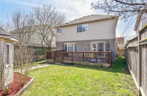 Spacious 5 Bedroom Home in Cambridge Hotels in Cambridge