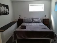 Cozy and private guest suite/apartment