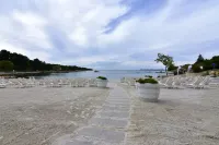 Apartment NOA4 Poreč-Tar pool, balcony, games room, Wi-Fi, barbecue