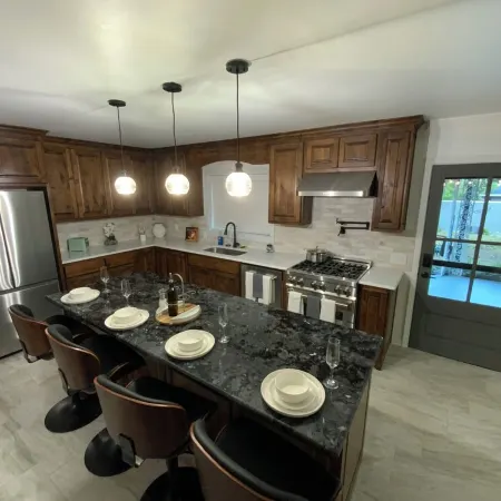 The Biggest Short-Term Rental Close to Tarleton University! 2 King Beds!