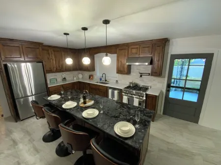 The Biggest Short-Term Rental Close to Tarleton University! 2 King Beds!