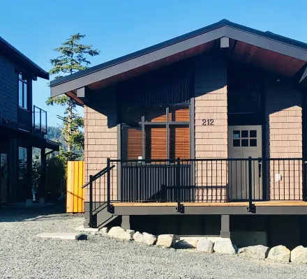 Sandy Feet Retreat- Port Renfrew